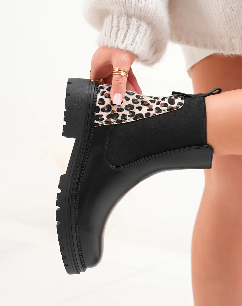 Bottines femme noires avec empiècement léopard et semelle crantée
