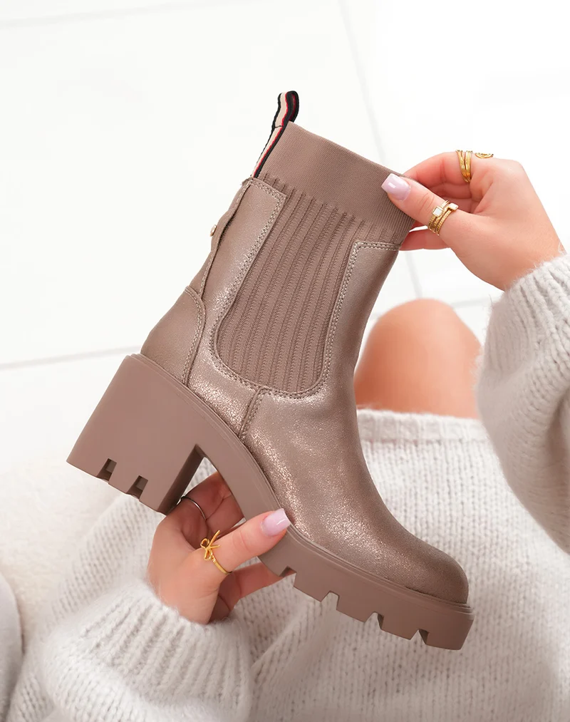 Bottines femme bronze irisé à talon avec élastique et semelle crantée