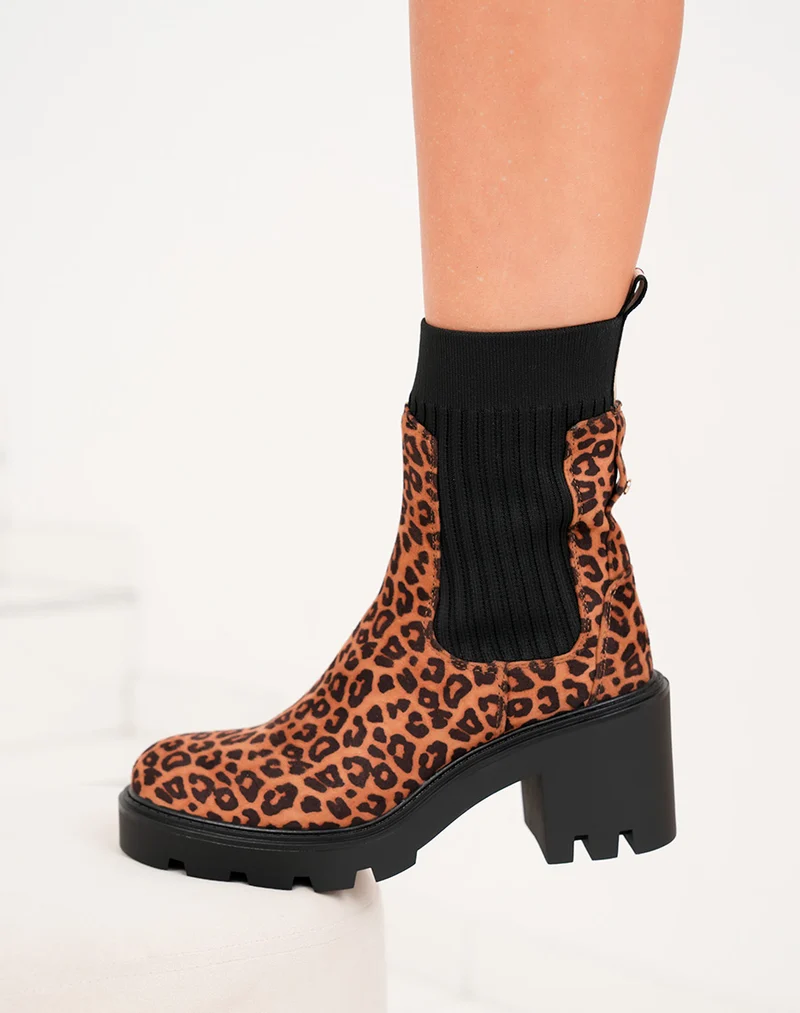 Bottines femme léopard à talon avec élastique noir et semelle crantée