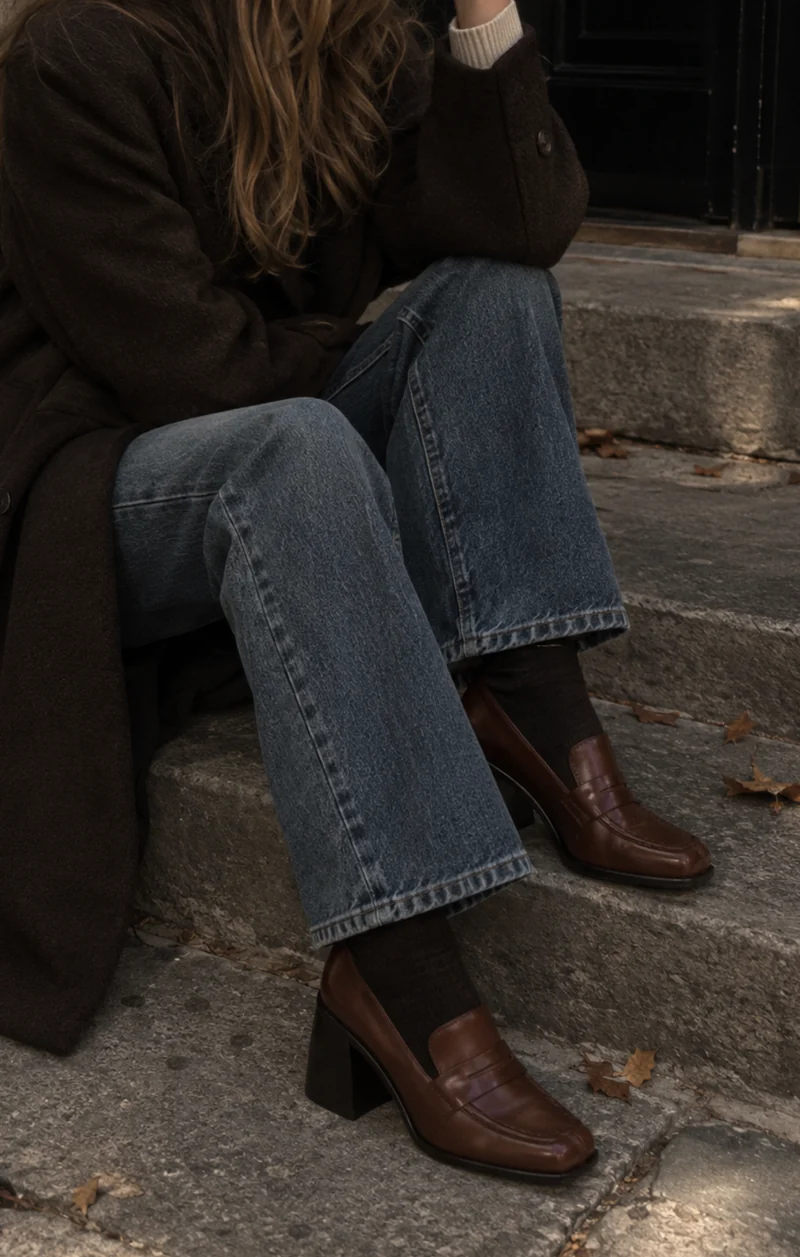 Elm Chestnut Leather