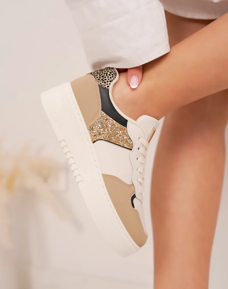 Baskets femme beiges et taupe à détail doré pailleté ultra tendance