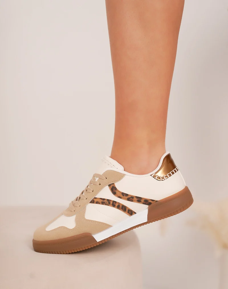 Baskets femme beige et taupe en suédine avec détail léopard et finition bronze