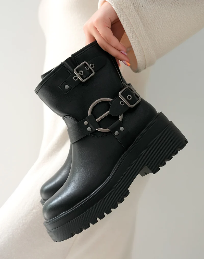 Bottines Noires Style Biker à Semelle Crantée pour Femme
