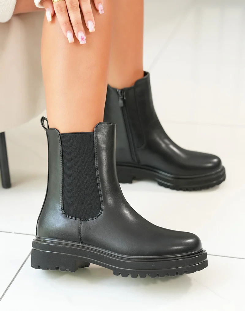 Bottines noires classiques avec fermeture éclair