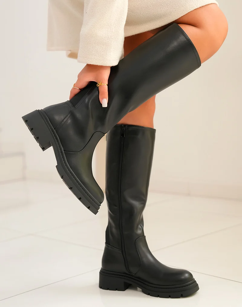 Bottes femme noires hautes avec semelle crantée et fermeture éclair