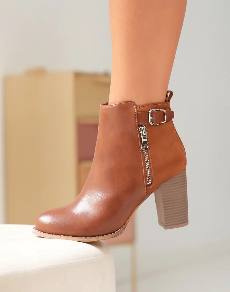 Bottines à talons camel bi matières avec sangle