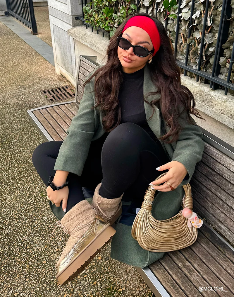 Bottines femme fourrées taupe à lacets avec clous dorés et semelle crantée