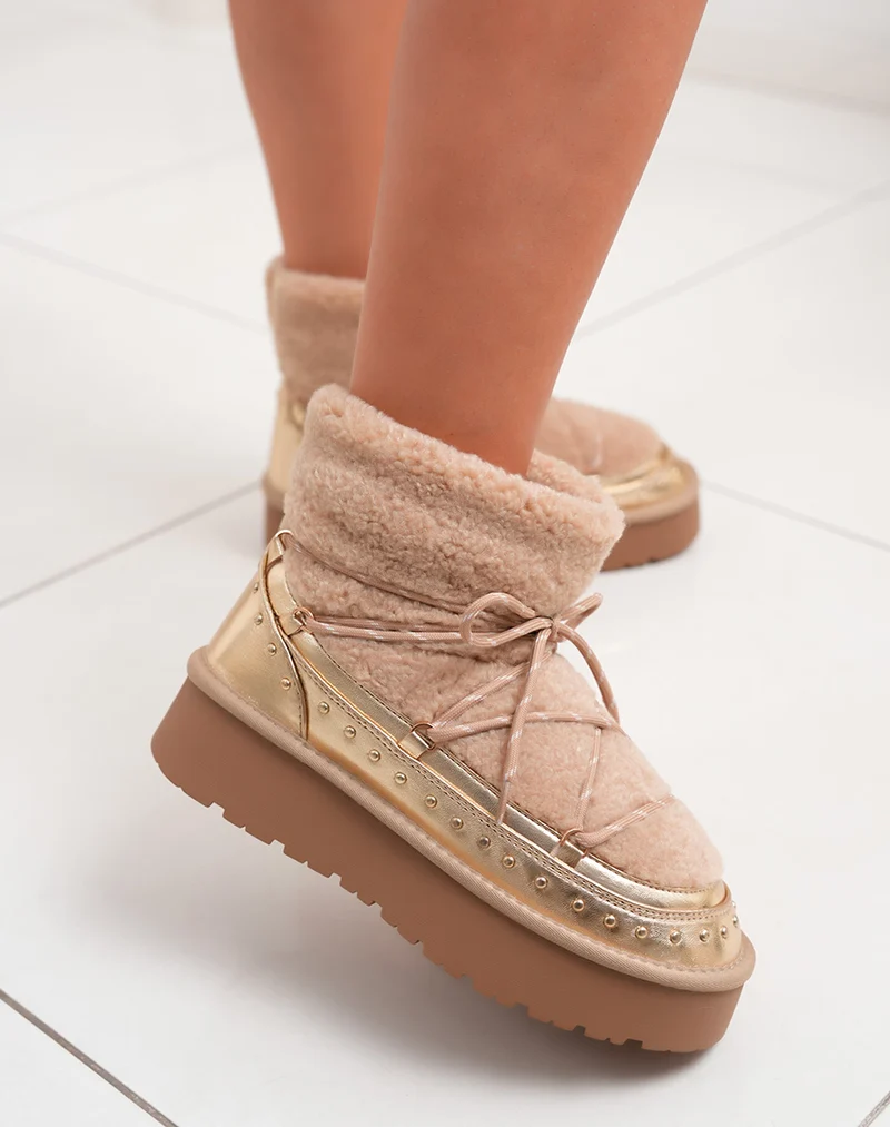 Bottines femme fourrées taupe à lacets avec clous dorés et semelle crantée