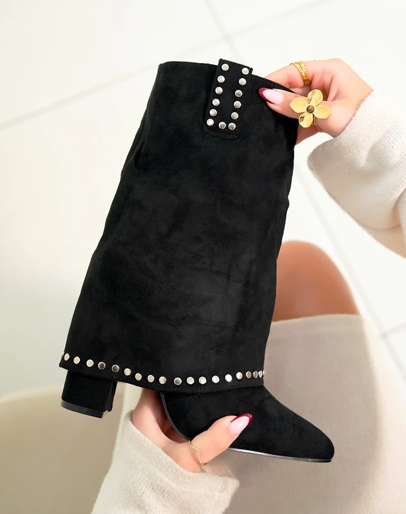 Bottines femme en suédine avec revers et clous argentés
