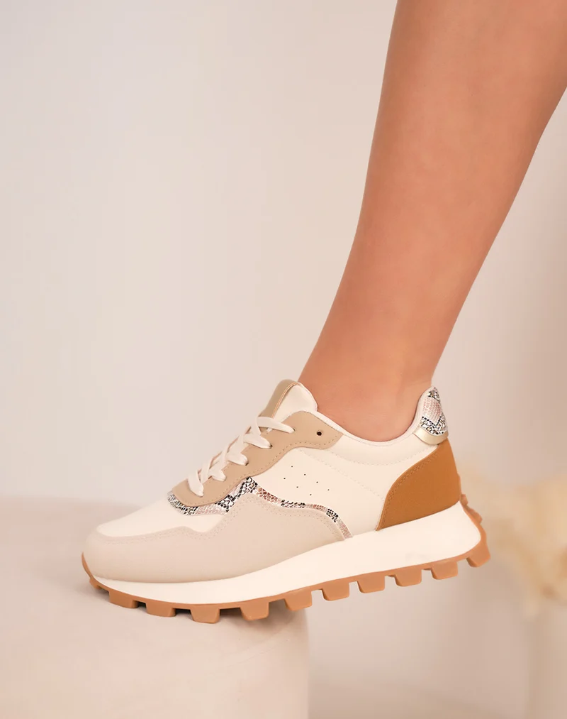 Baskets femme beige tendance à semelle crantée et détails croco effet python
