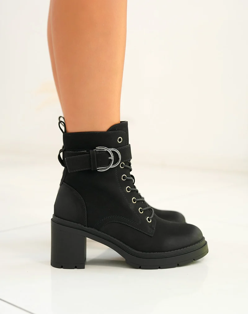 Bottines à Talon en Suédine Noires : Le Coup de Cœur Élégant de l'Hiver