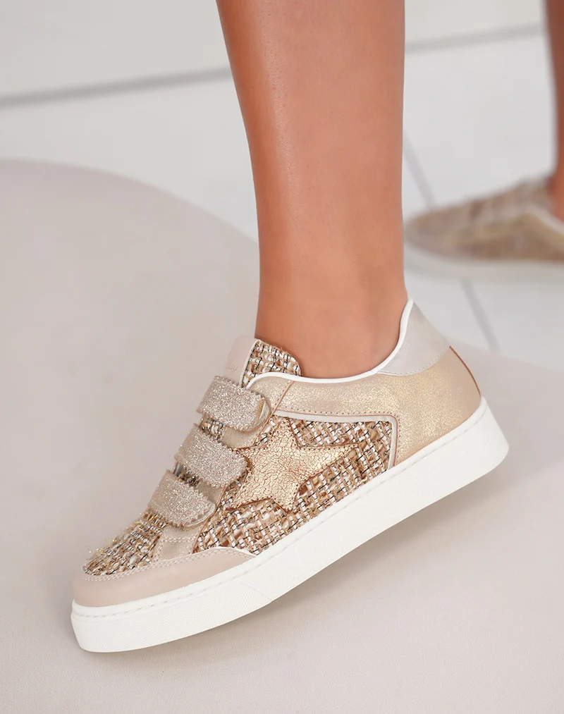 Basket femme beige et doré avec étoile et scratchs pailletés