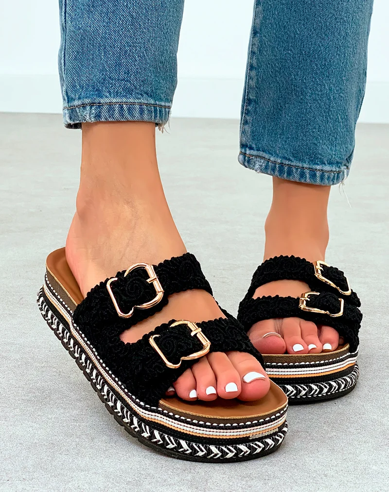 Mules Noires Brodées à Plateforme Aztèque – Tendance