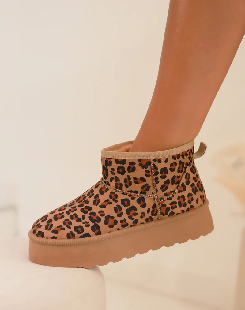 Bottines femme léopard tendance avec grosse plateforme et intérieur fourré