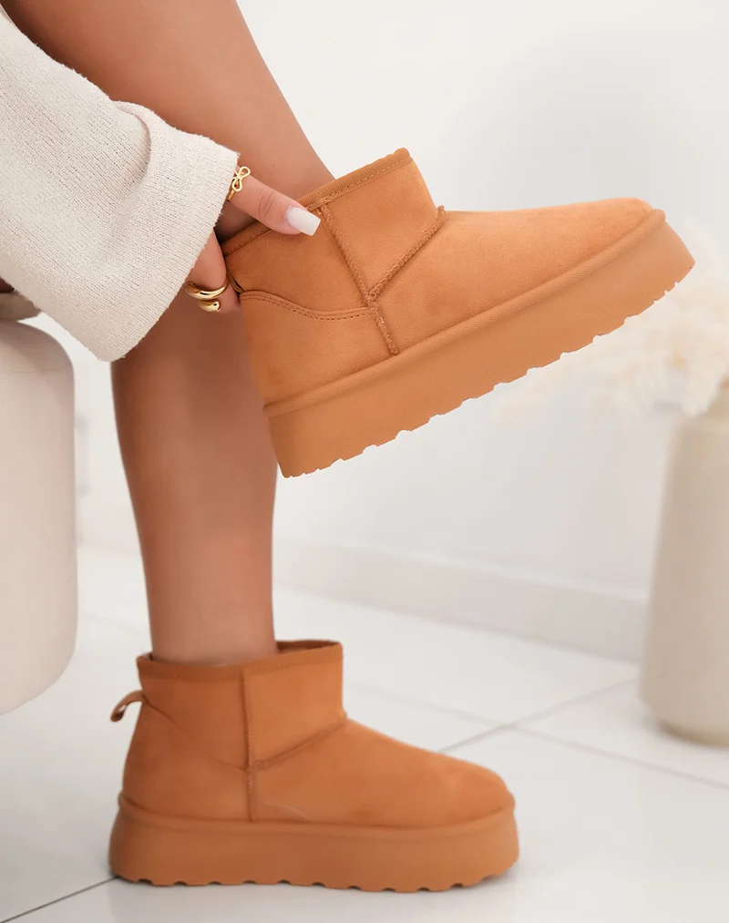Bottines camel à plateforme fourrées