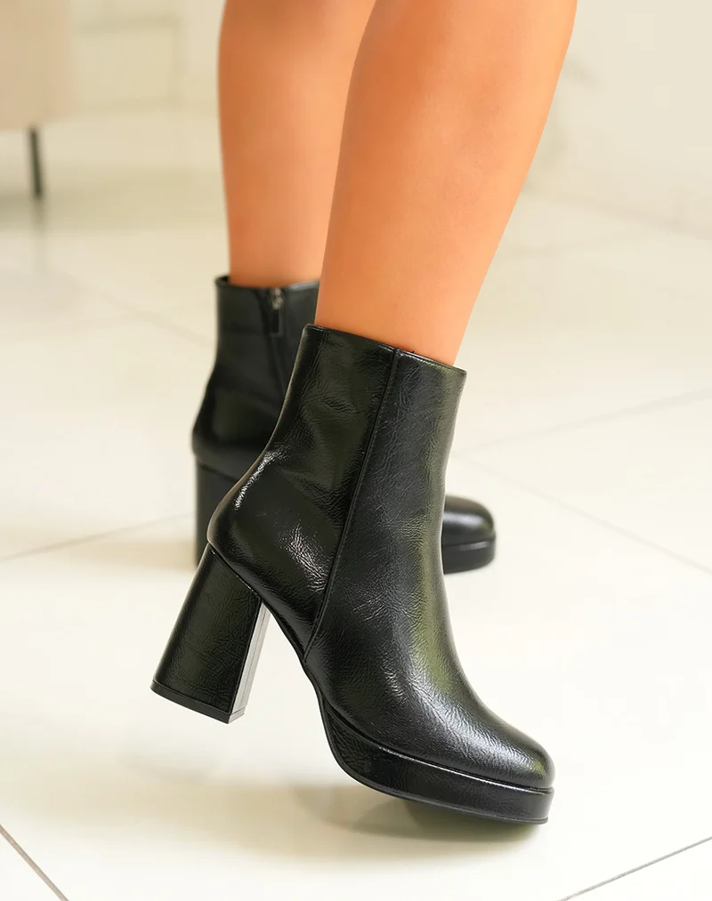 Bottines Noires à Talon Épais avec Effet Brillant