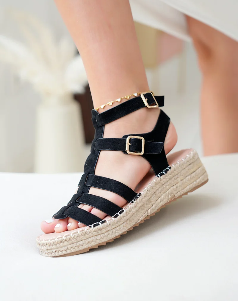 Sandales en suédine noires compensés en corde à multiples lanières