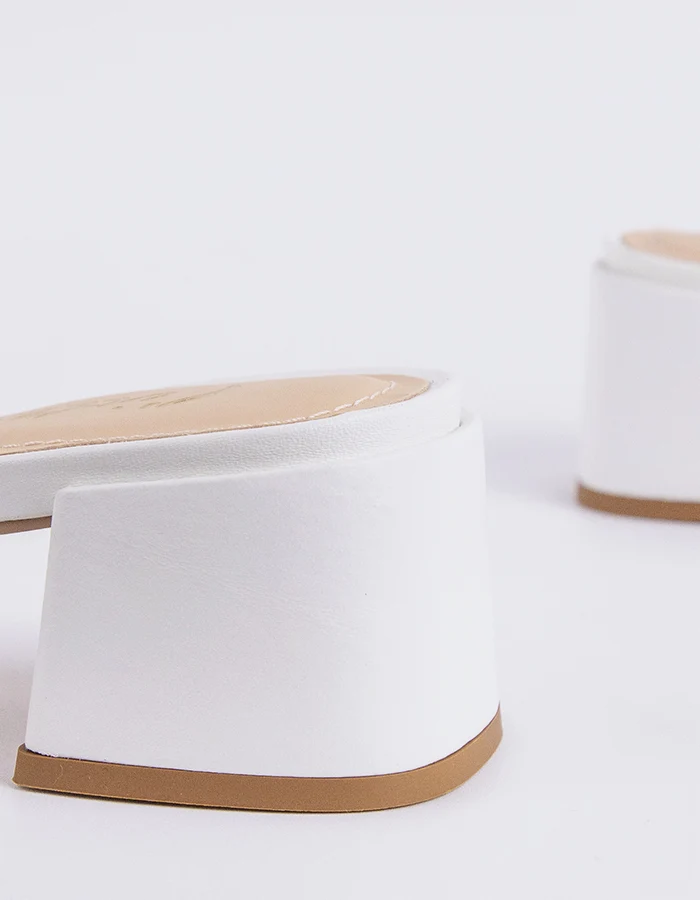 Fortunata White Leather