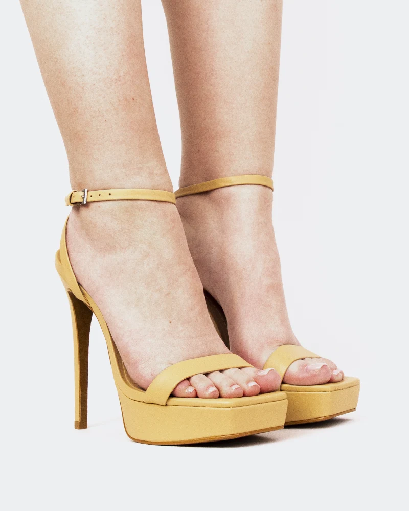 Anguila Camel Leather