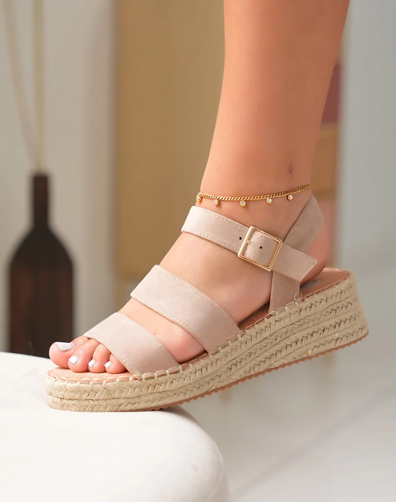 Sandales Femme en Suédine Beige à Talon Compensé et Détails en Corde