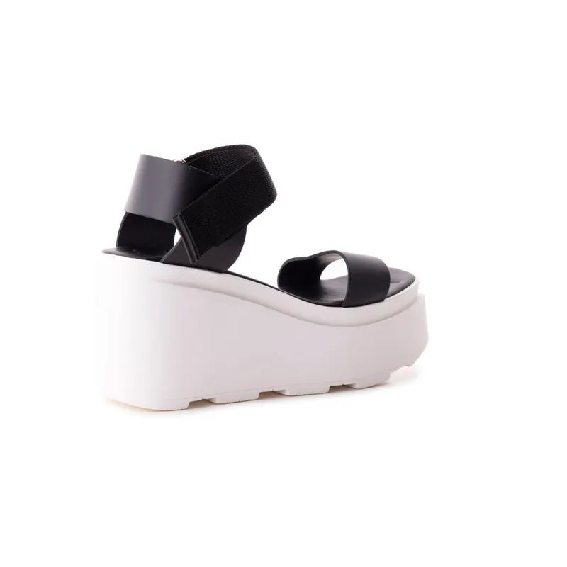 Myo Black Leather