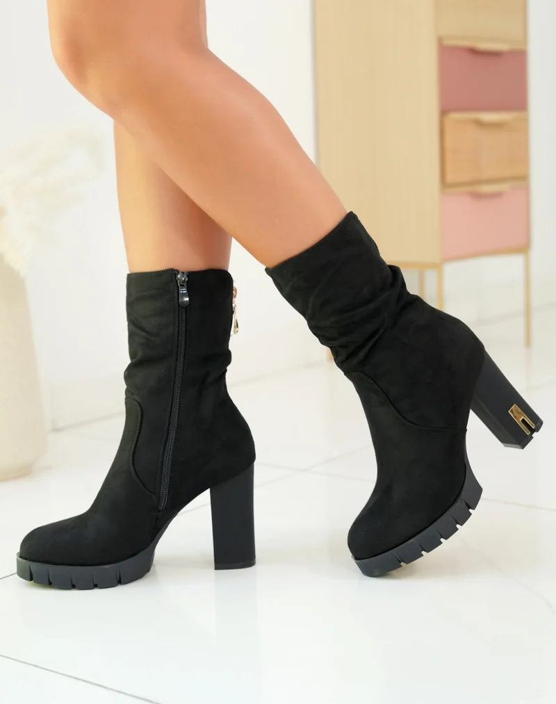 Bottines noires effet daim à talons avec détail doré pour femme