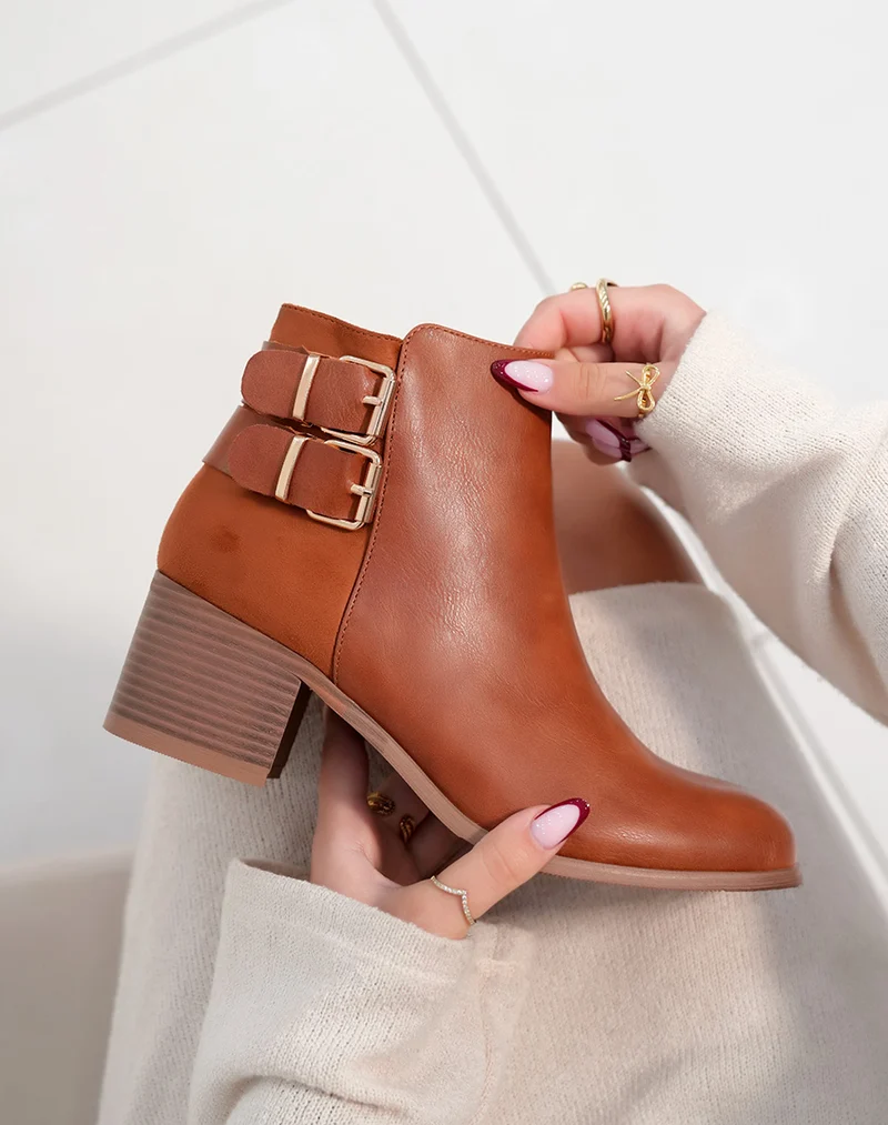 Bottines basses camel à talons