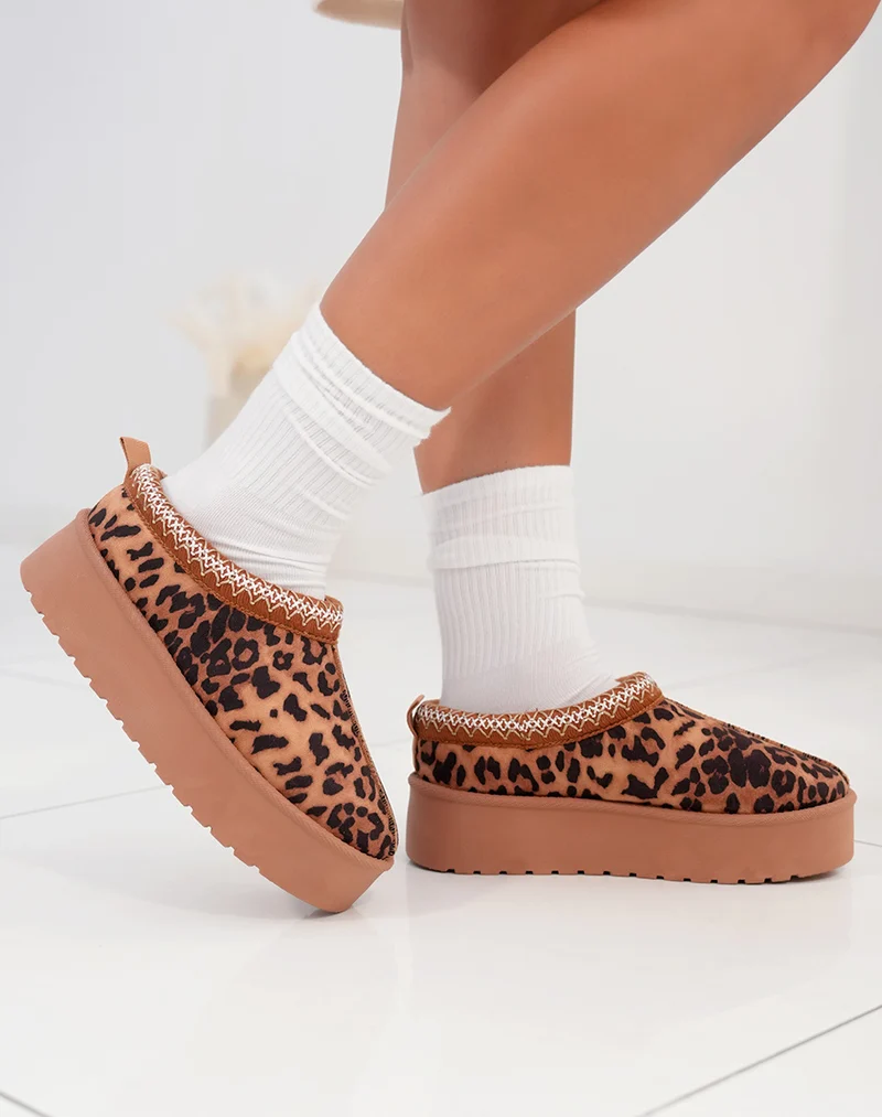 Mule fourrée femme léopard avec plateforme marron et détails tissés