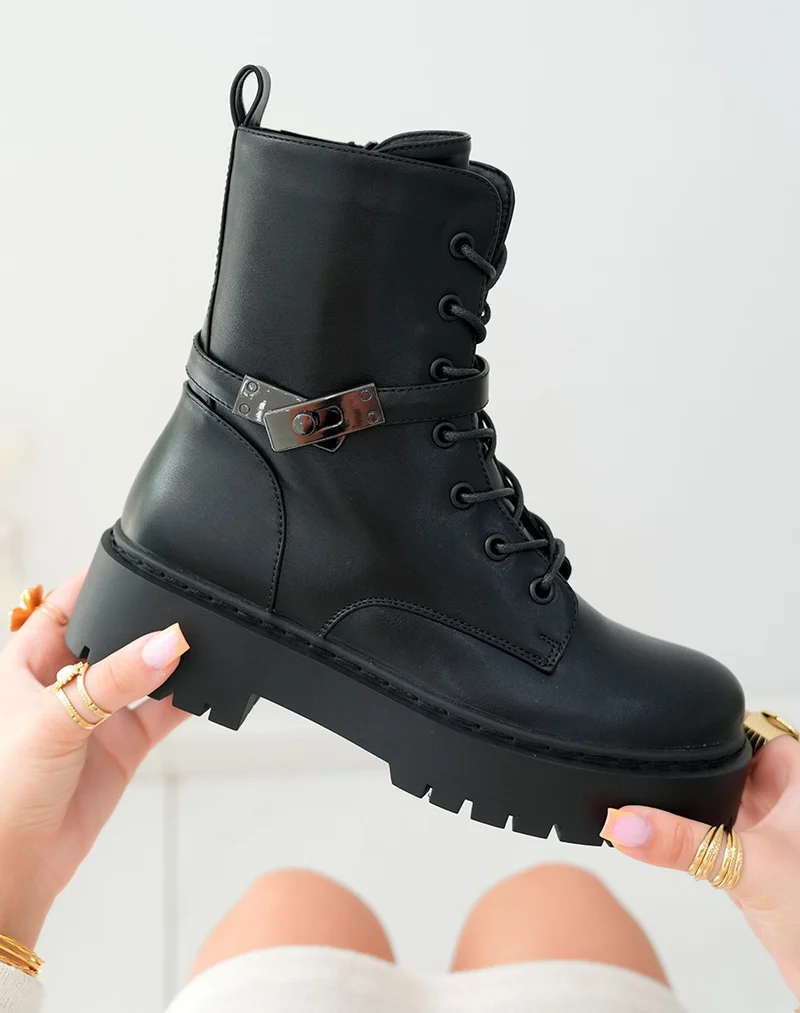 Bottines Rangers Femme Noires à Lacets