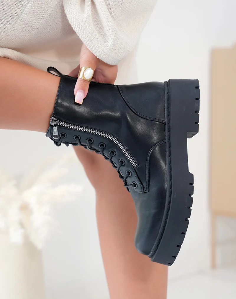Bottines Femme En Similicuir Noires Montantes ? Lacet