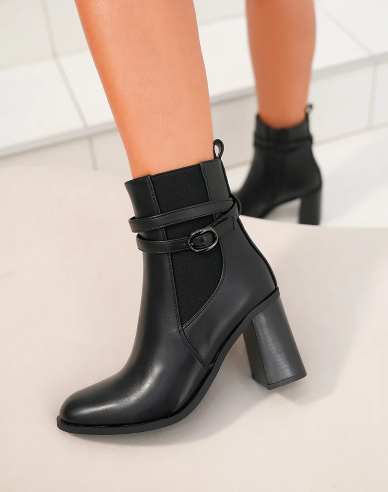 Chic et Polyvalentes : Bottines Noires Bi-Matière avec Talon et Sangles Ajustables
