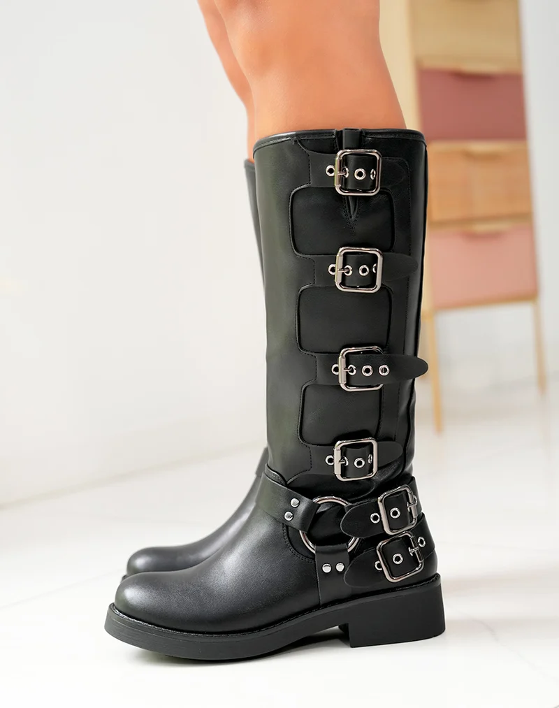 Bottes noires à multiples lanières argentées pour femme