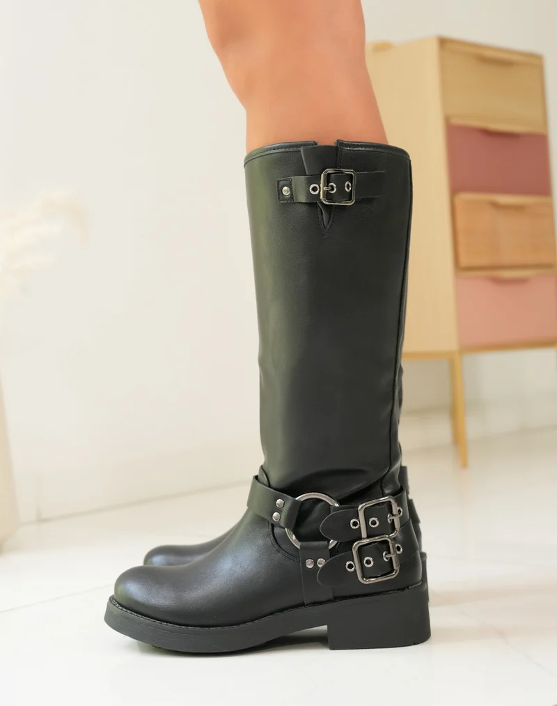 Bottes noires à lanières à boucle argentée pour femme