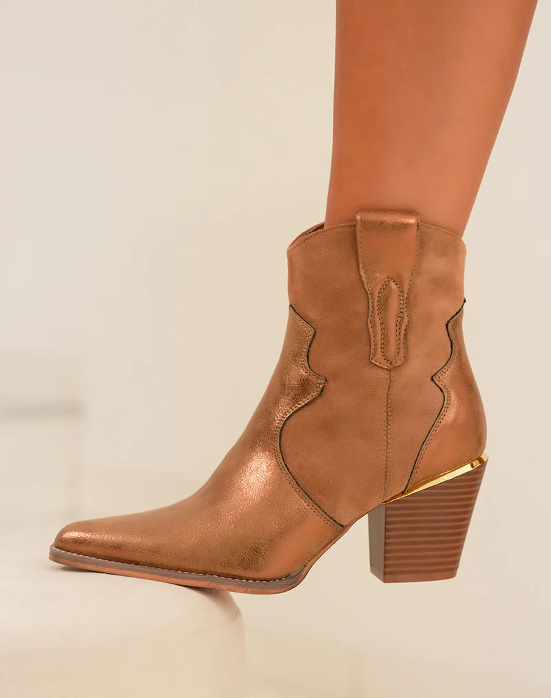Santiags femme camel en suédine avec effet métallisé bronze et talon biseauté