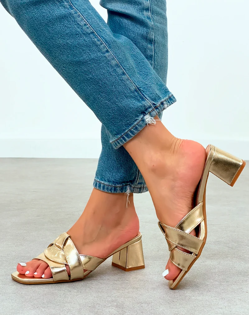 Mules Dorées Femme à Talon Carré et Brides Entrecroisées – Touche d'élégance