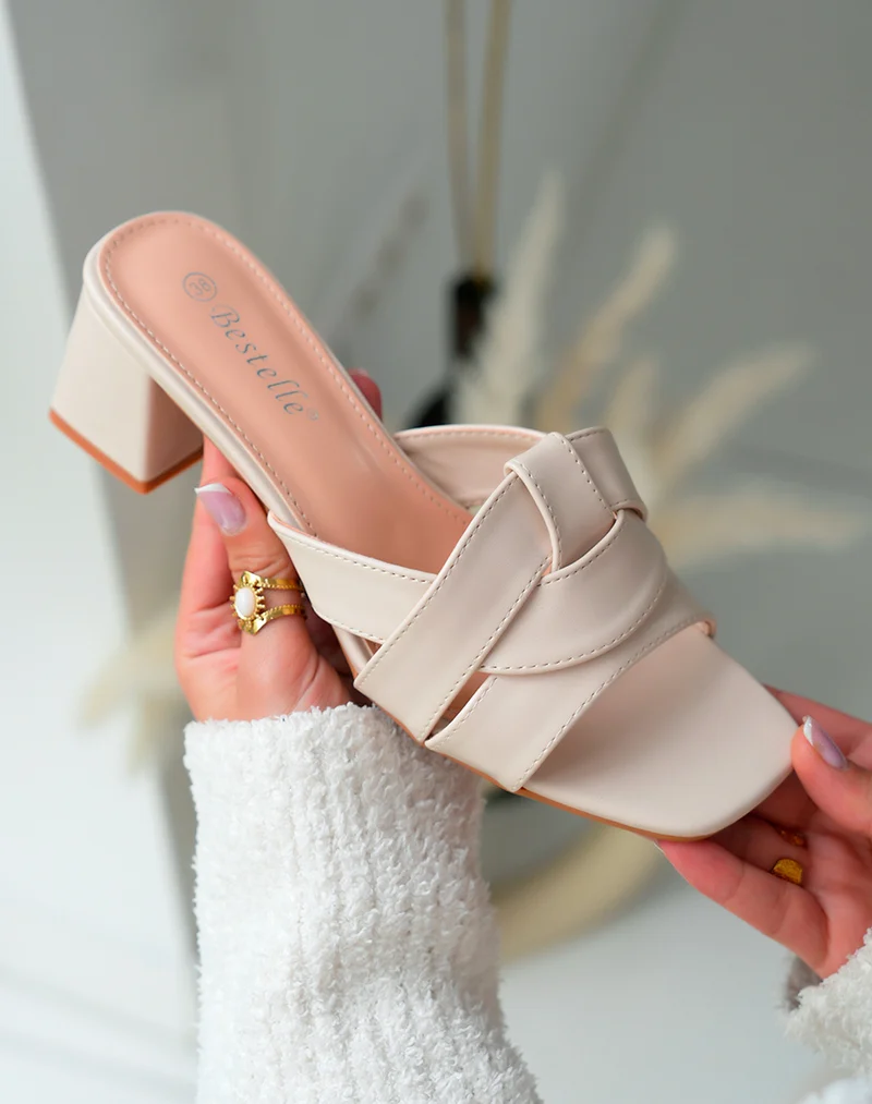 Mules Femme Beige à Talon Carré et Brides Entrecroisées – Élégance Épurée