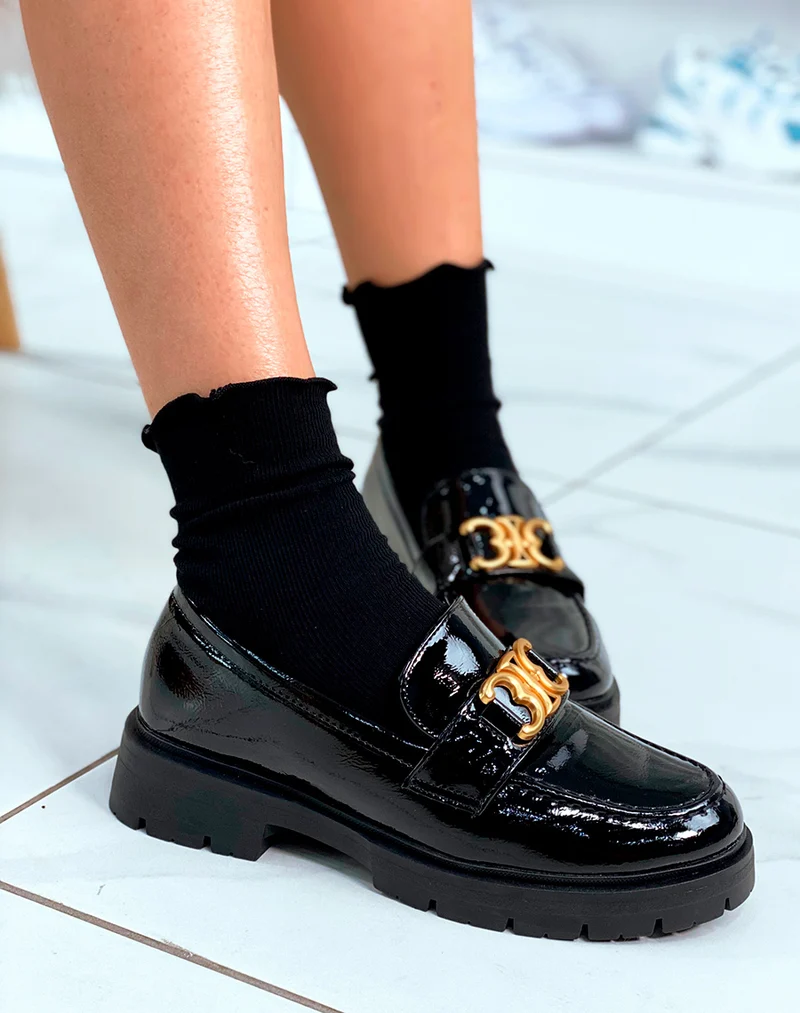 Mocassins noirs vernis à plateforme et à détail doré