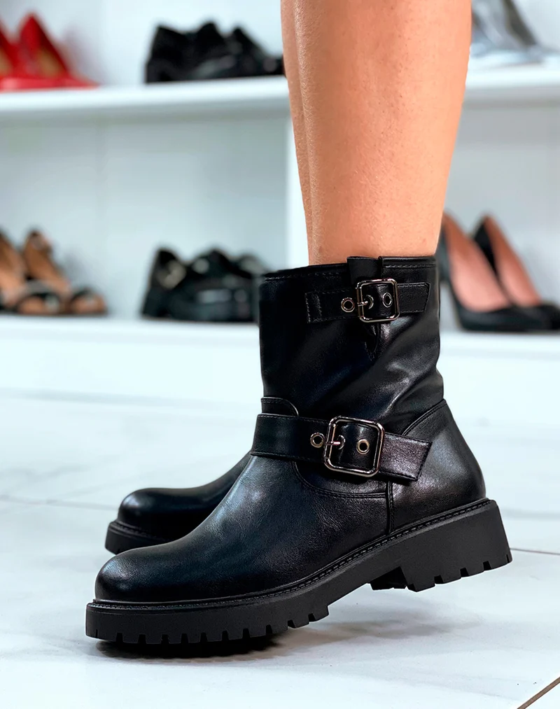 BOTTINES NOIRES TENDANCE AVEC LANIÈRES DÉCORATIVES ARGENTÉES POUR FEMME