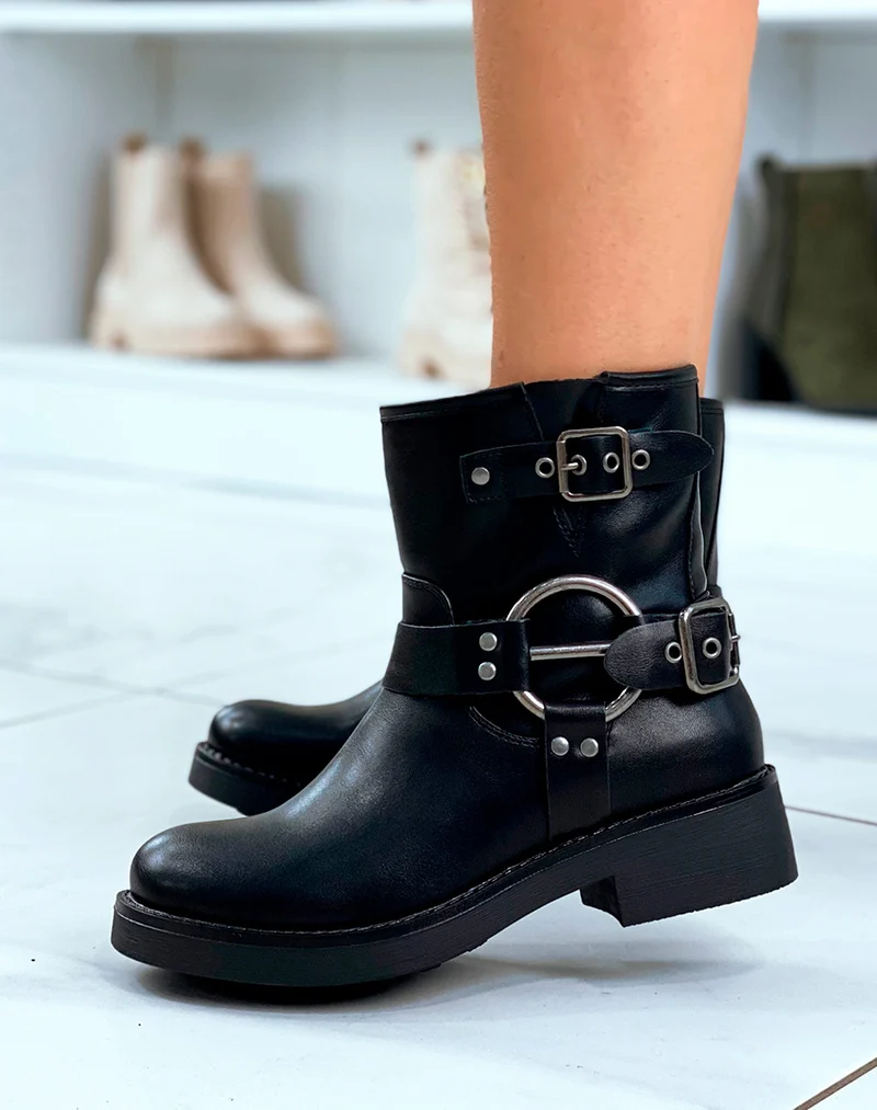BOTTINES NOIRES TENDANCE ? MULTIPLES LANI?RES ARGENT?ES POUR FEMME