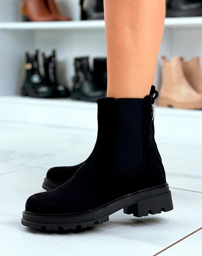BOTTINES NOIRES EN SUÉDINE AVEC DÉTAIL ARGENTÉ - STYLE CHELSEA