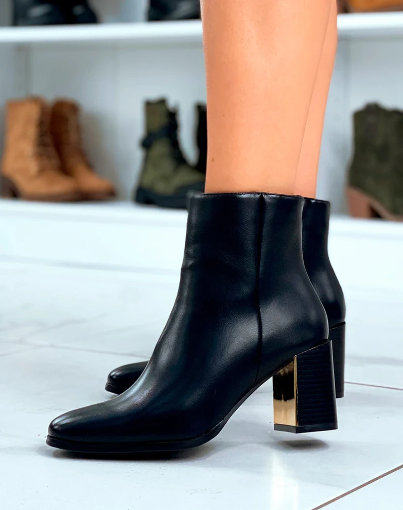 BOTTINES ÉLÉGANTES NOIRES À TALON À DÉTAIL DORÉ