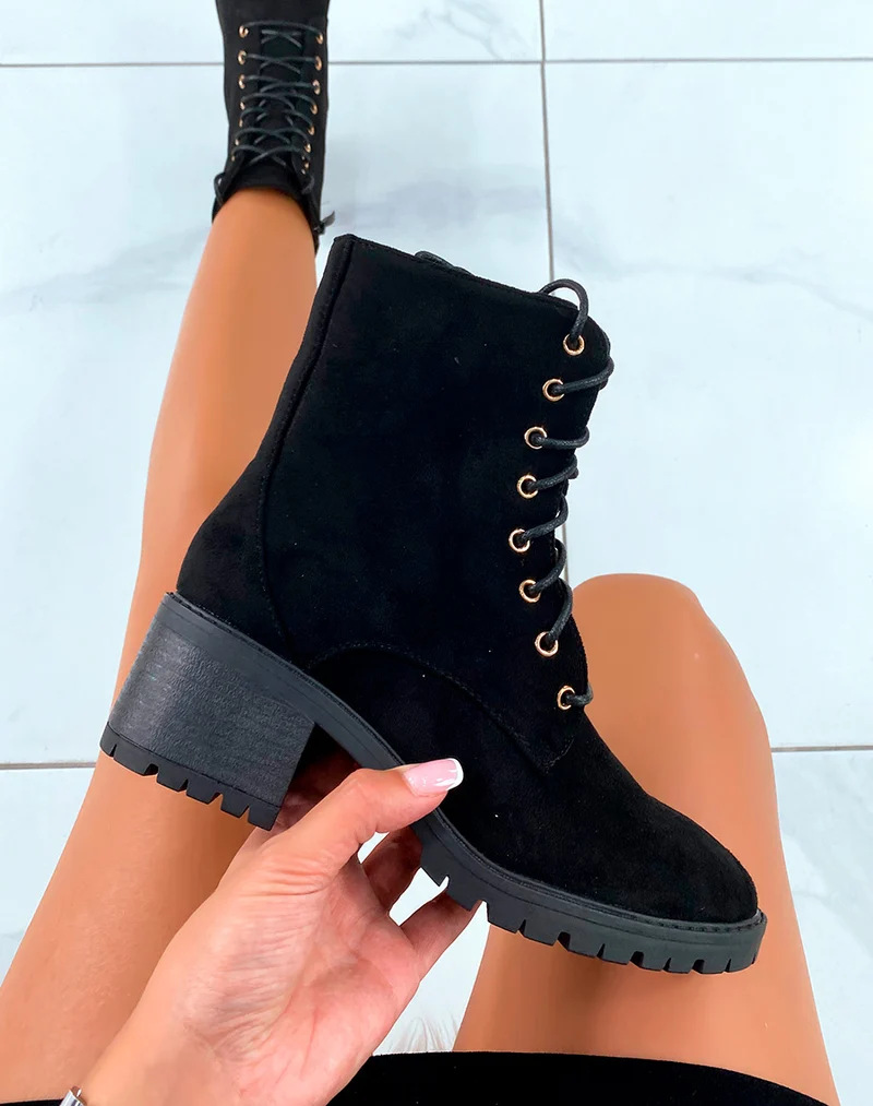 Bottines noires à lacets en suédine et petit talon pour femmes