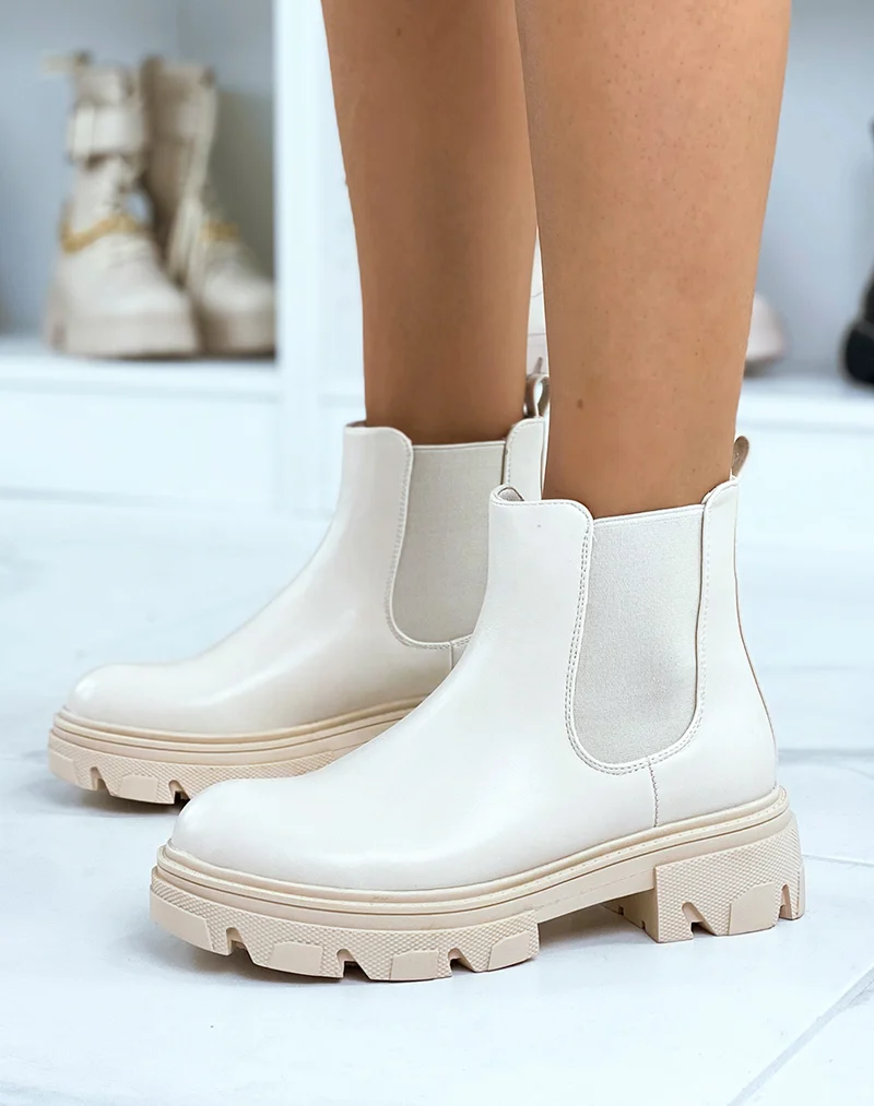 Chelsea boots beiges talonnées à semelle crantée
