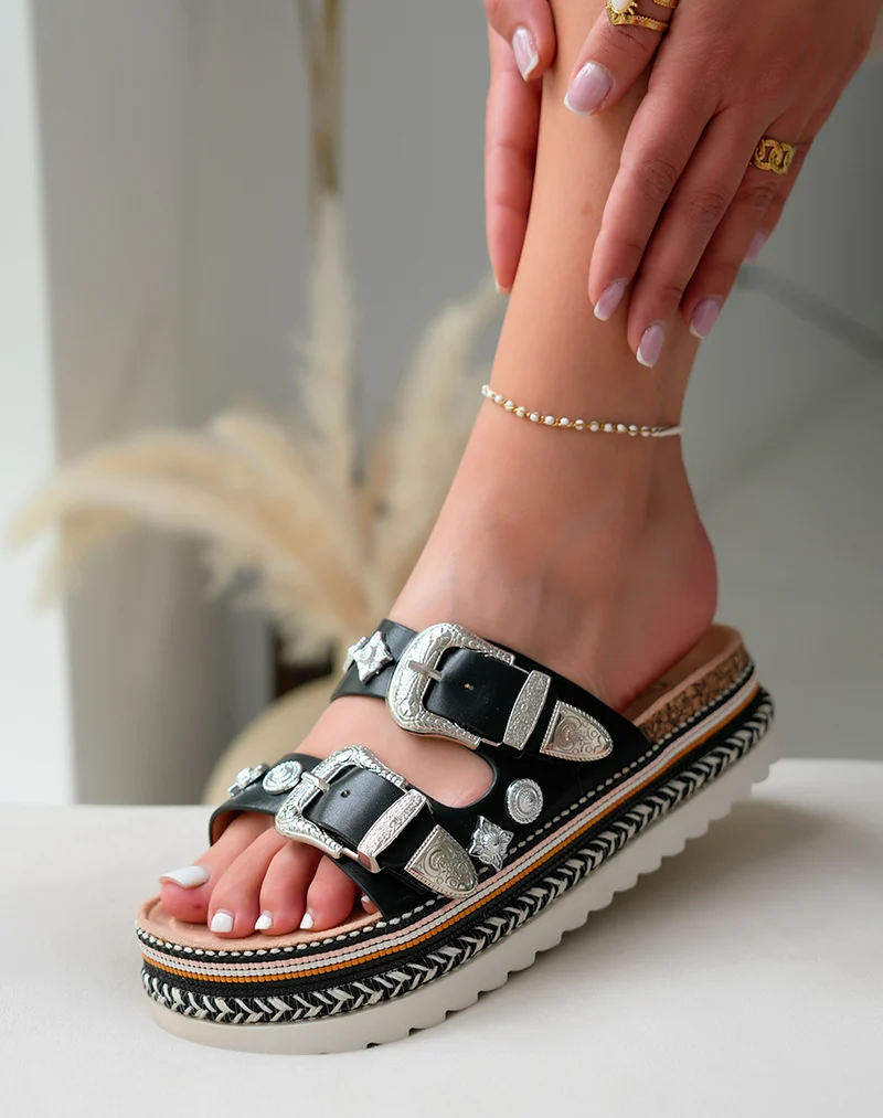 Mules Plateforme Femme Noires Bijoux Argentés et Tissage Ethnique
