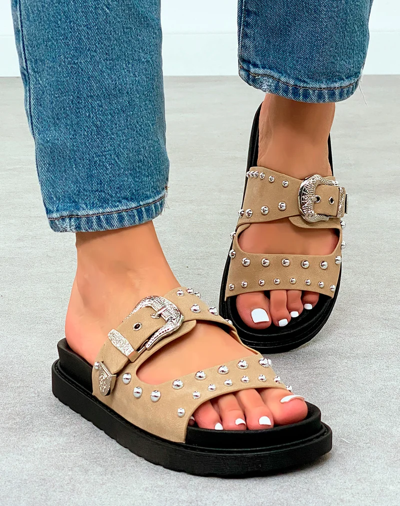 Mules Femme Taupe Plateforme Cloutées avec Sangle Argentée Tendance