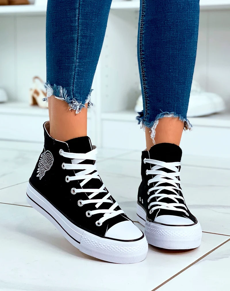 Baskets montantes noires à lacets avec détail strass et inscription