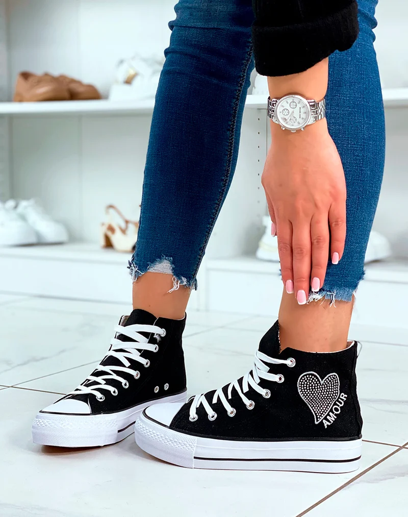 Baskets montantes noires à lacets avec détail strass et inscription
