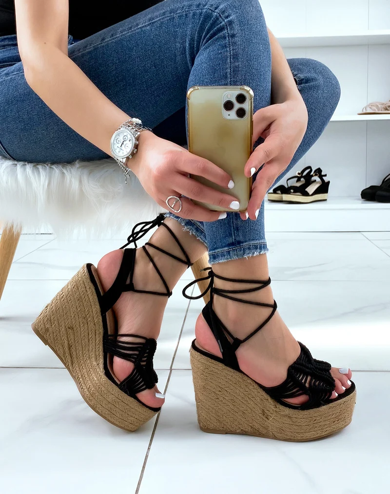 compensées noires style bohème avec lacets