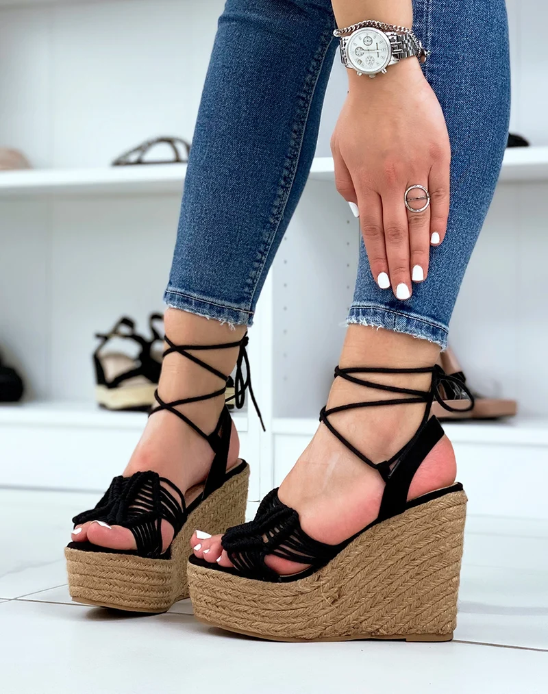 compensées noires style bohème avec lacets