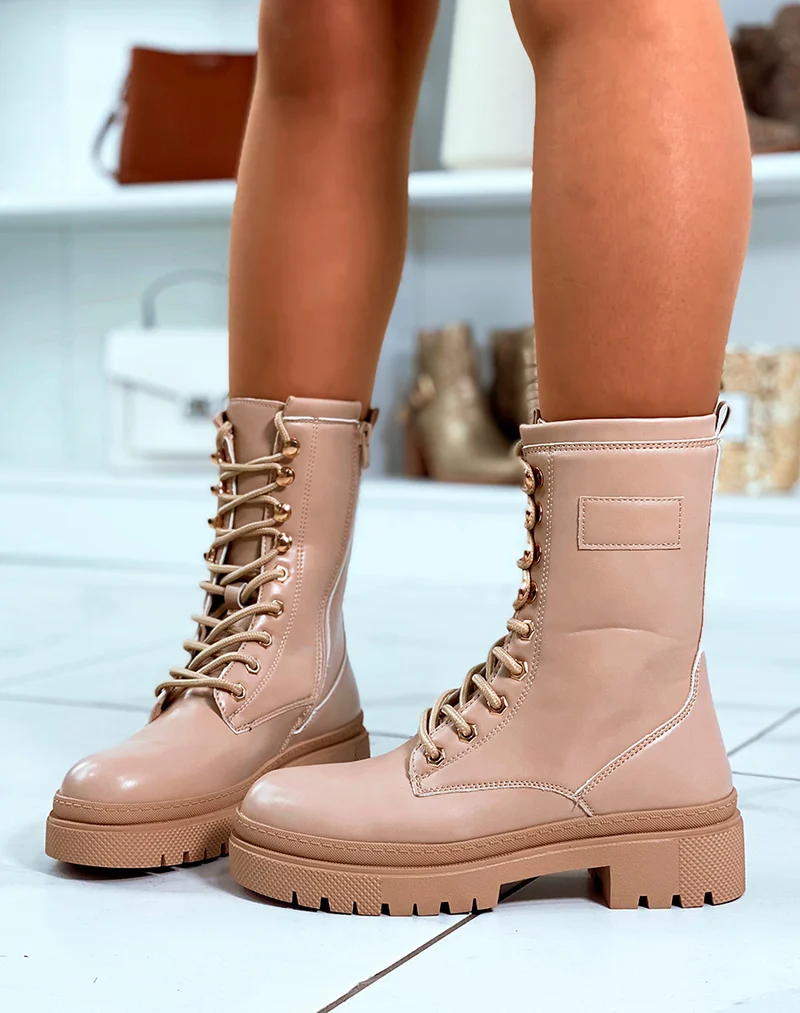 BOTTINES MONTANTES BEIGE ? LACETS AVEC SEMELLE CRANT?E
